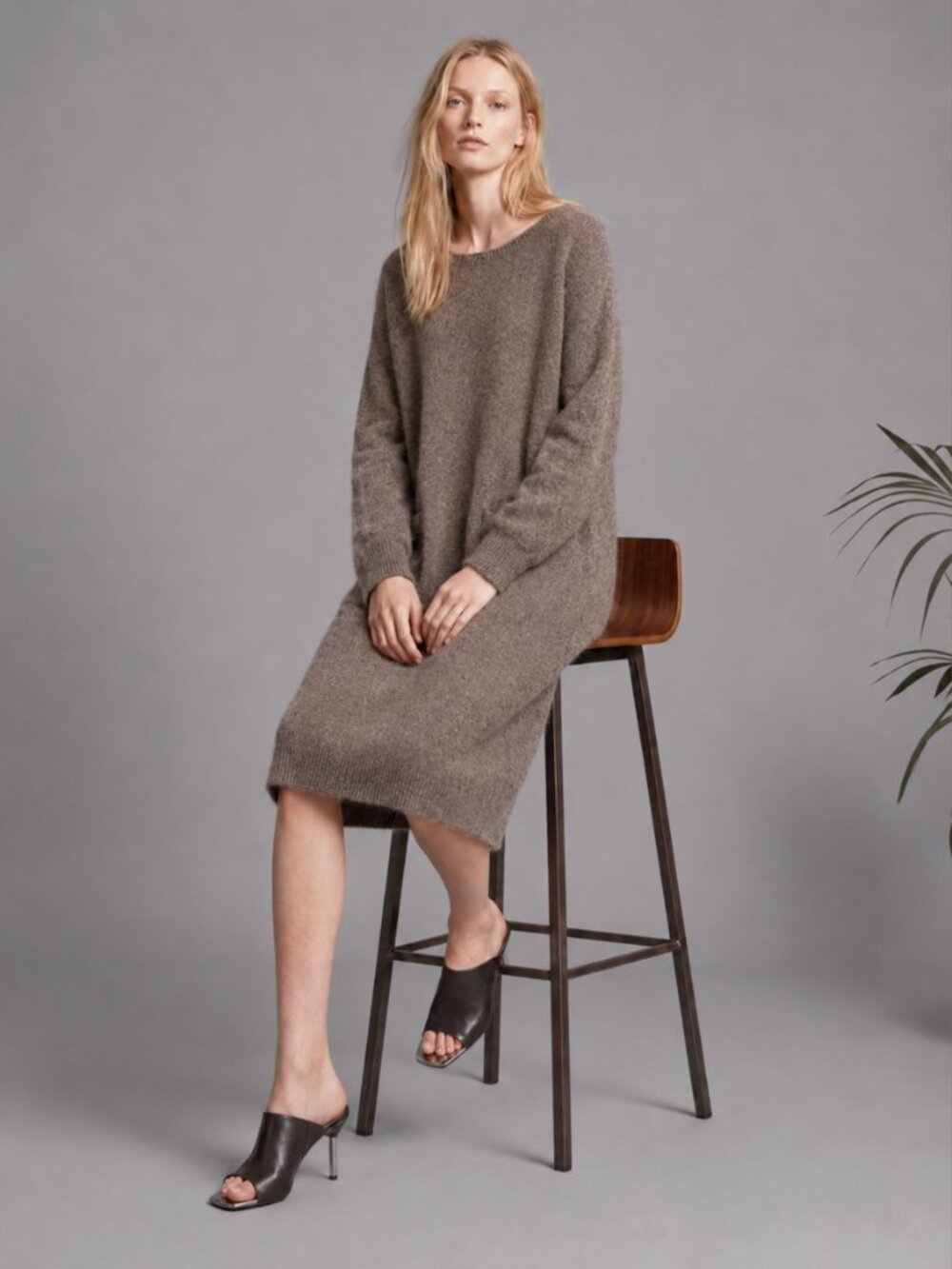 Aritzia Wilfred Free L Alpaca Wool Blend Brown Fuzzy Sweater Dress Fall Winter